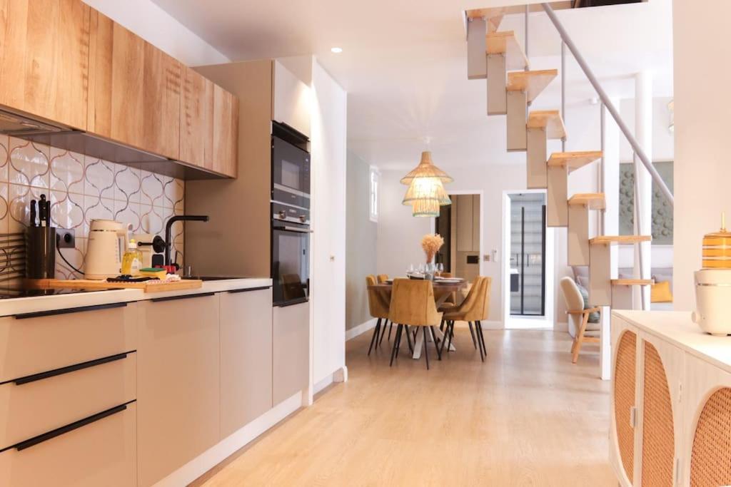 Angleterre 6 - Grand Avec Etage, Coeur De Apartment Nizza